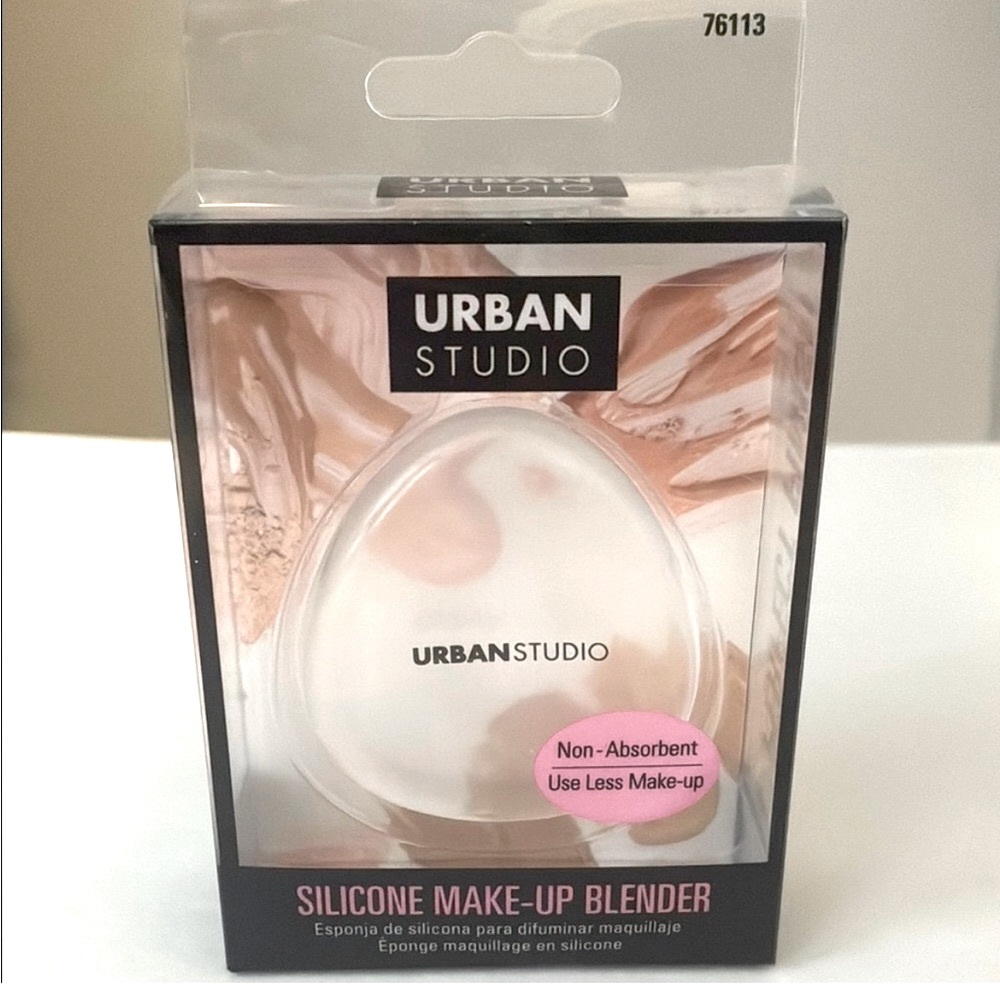 3/$15 💖 Urban Studio Silicone Makeup Blender – Non-Absorbent
